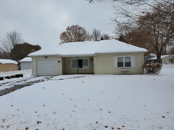 310 Franklin St, Jonesville, MI 49250