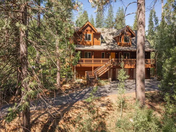 3784 Lakemont Dr, Arnold, CA 95223