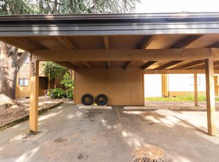 329 S 40th Pl, Springfield, OR 97478