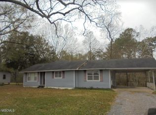 4220 Wildwood Rd, Moss Point, MS 39562