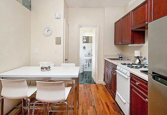 5th image of 501 E 83rd St APT 1A
