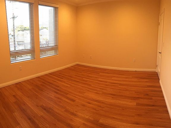 4th image of 4771 Forman Ave APT 201