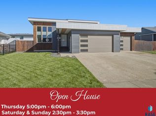 4208 N Ohio Ave, Sioux Falls, SD 57107