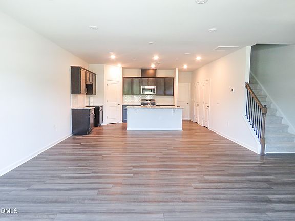 5th image of 5118 Anamosa St