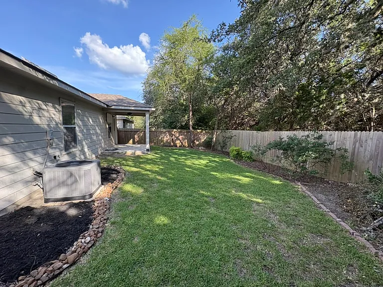 137 Michelle Ln — Photo 8