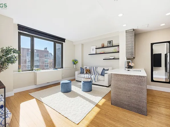 305 W 16th St APT 5F, New York, NY 10011