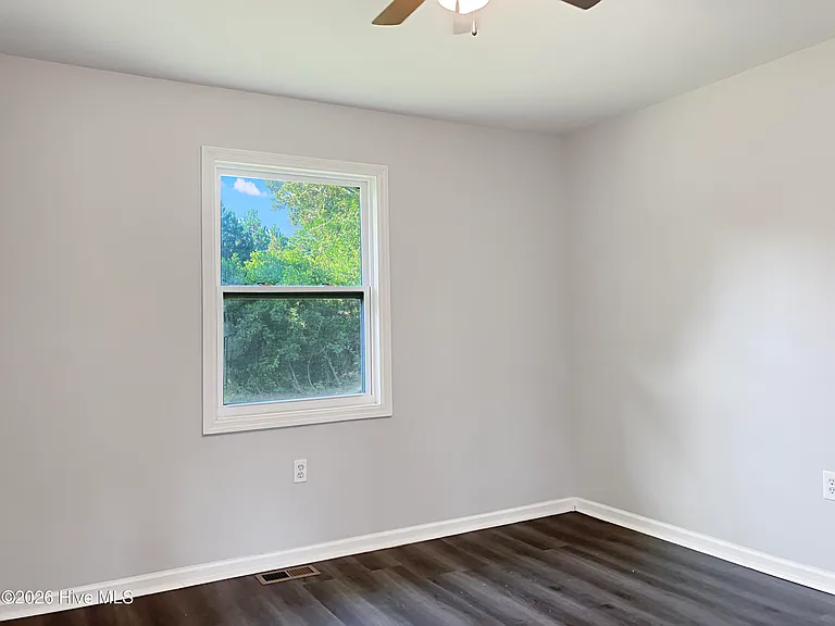 500 Wilkins Rd — Photo 12