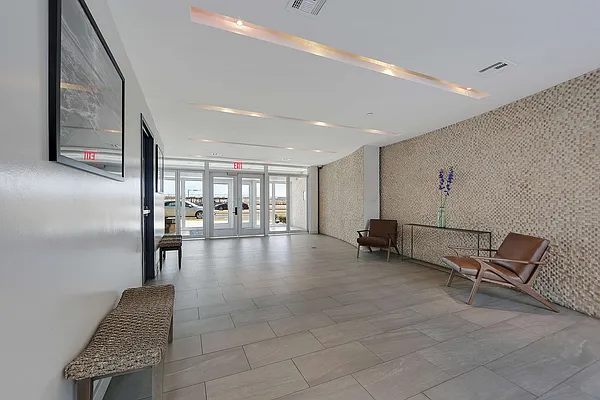 Sold by Carolyn C Redmond, LREB | media 17