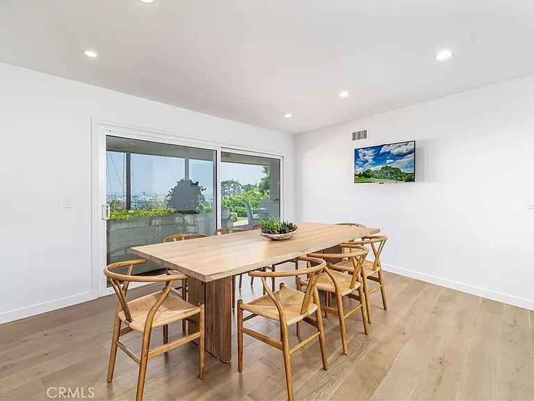 3546 Berry Dr — Photo 10
