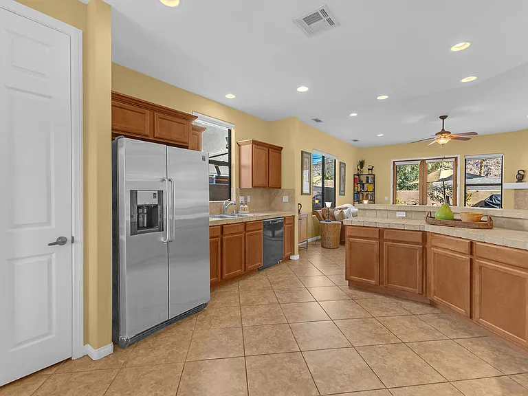 54052 Avenida Martinez — Photo 16