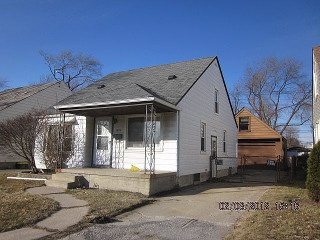 2nd image of 1813 E 4th St