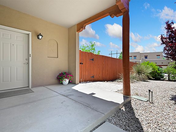 2nd image of 4267 Parque De Villa