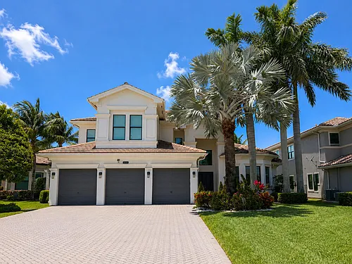 16849 Pierre Cir Photo 1
