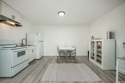 805 N Echo Ave — Photo 14