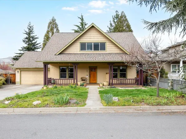 165 Orange Ave, Ashland, OR 97520