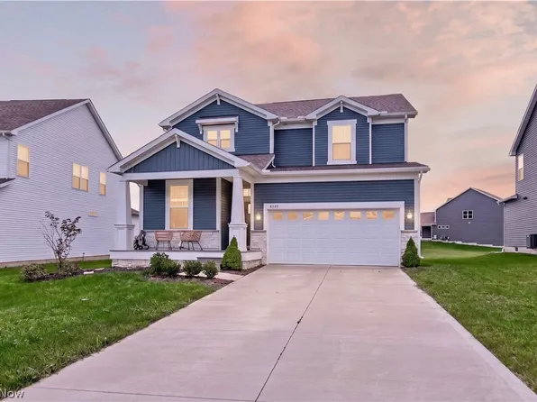 8135 Mustang Ln, Mentor, OH 44060