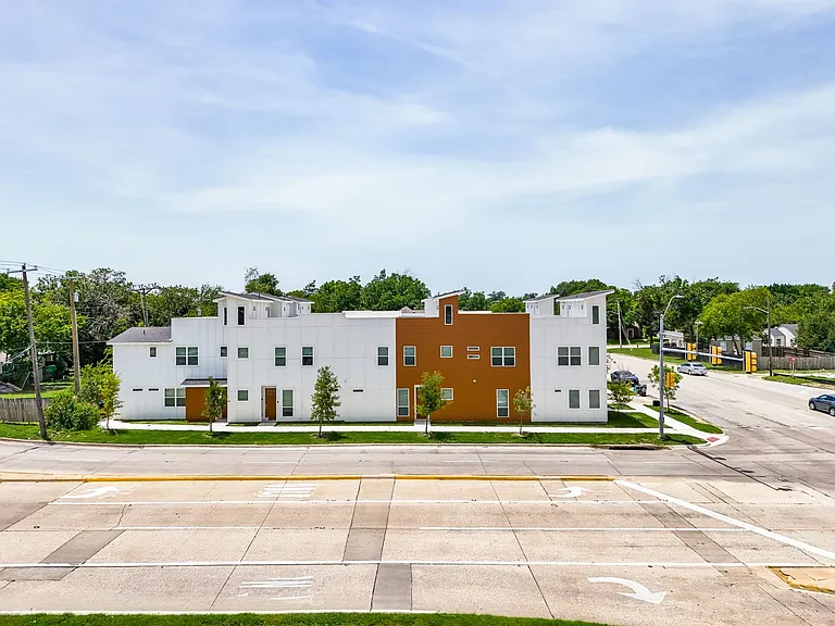 2509 Benbrook Blvd #902 — Photo 3