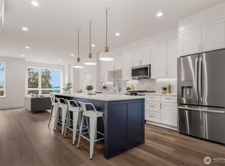 8923 166th Ave NE #101, Redmond, WA