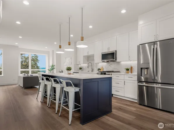 8923 166th Ave NE #103, Redmond, WA 98052