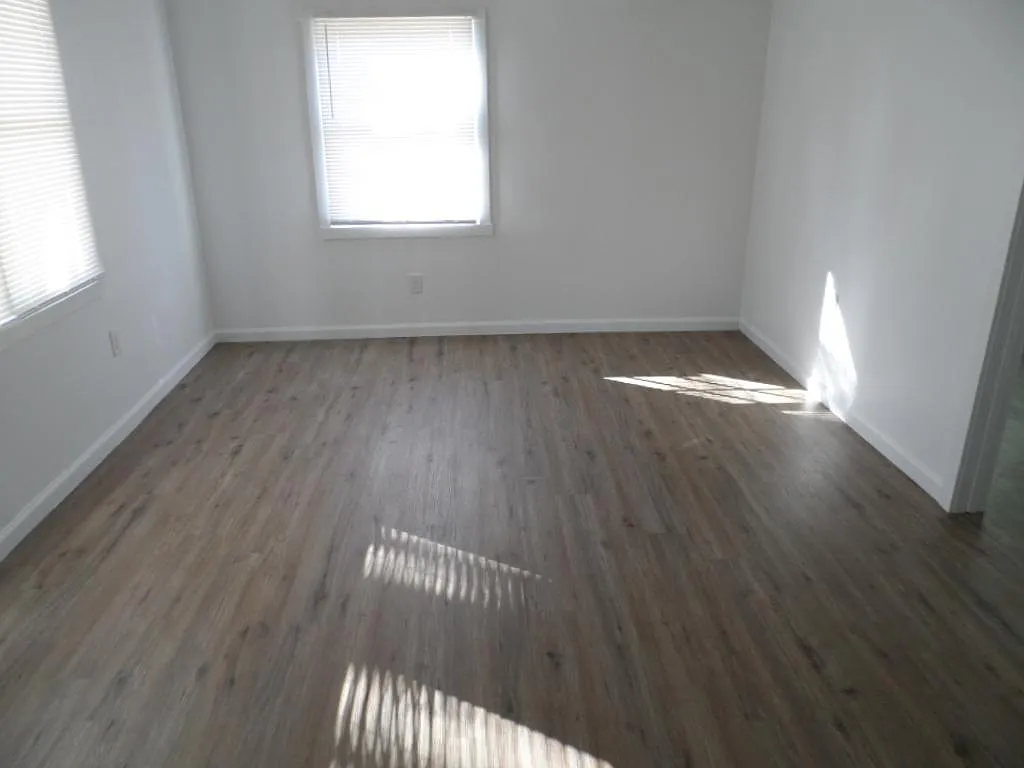2 bed, 510 sqft, $895 — Photo 3