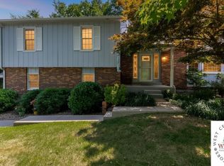 2418 S Blackman Rd, Springfield, MO 65809