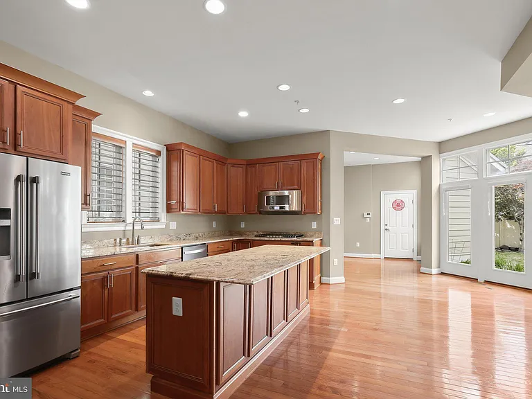 11426 Ellington St — Photo 16