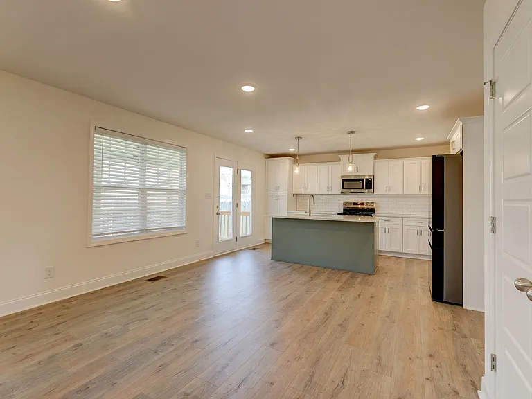 1385 Harmon Ln — Photo 44