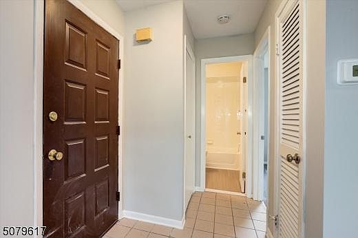 3rd image of 4 Sugar Bowl Ct Unit 8