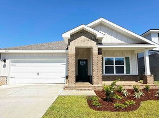 8072 Fir Tree Dr, Milton, FL 32583