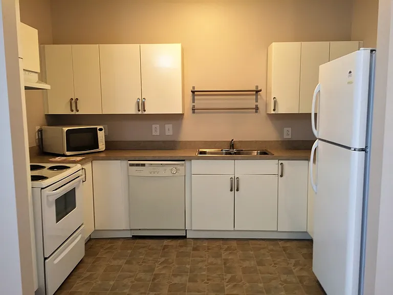Tenth & College Apartments — Photo 84