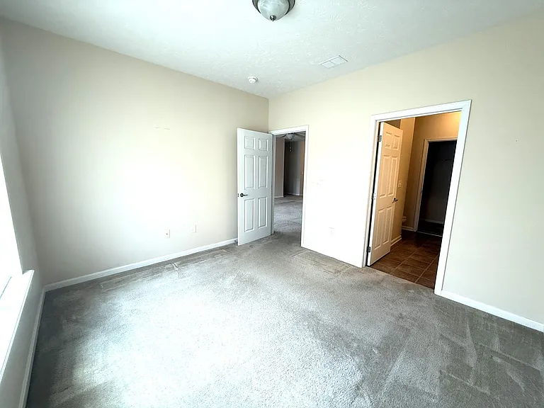 9400 Clubview Dr — Photo 11