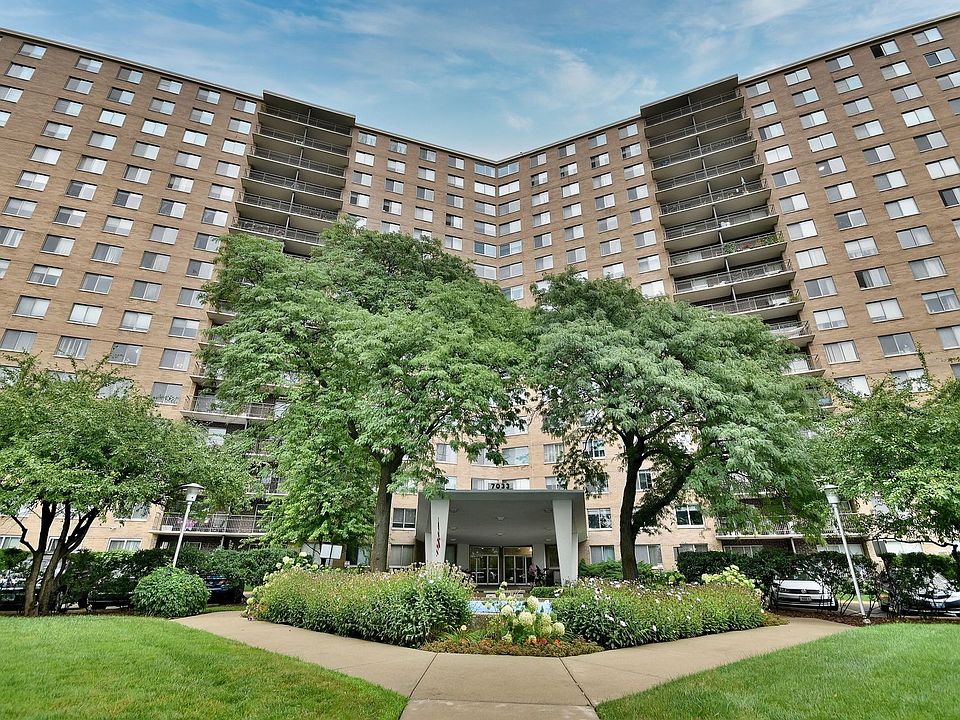 1st image of 7033 N Kedzie Ave APT 305