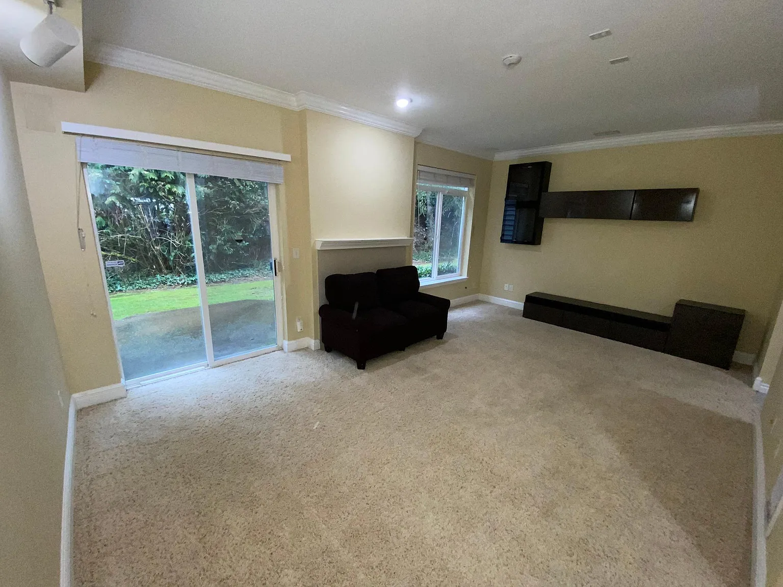 18003 NE 93rd Ct — Photo 3