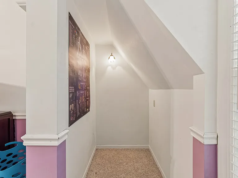 5210 River Park Villas Dr — Photo 38