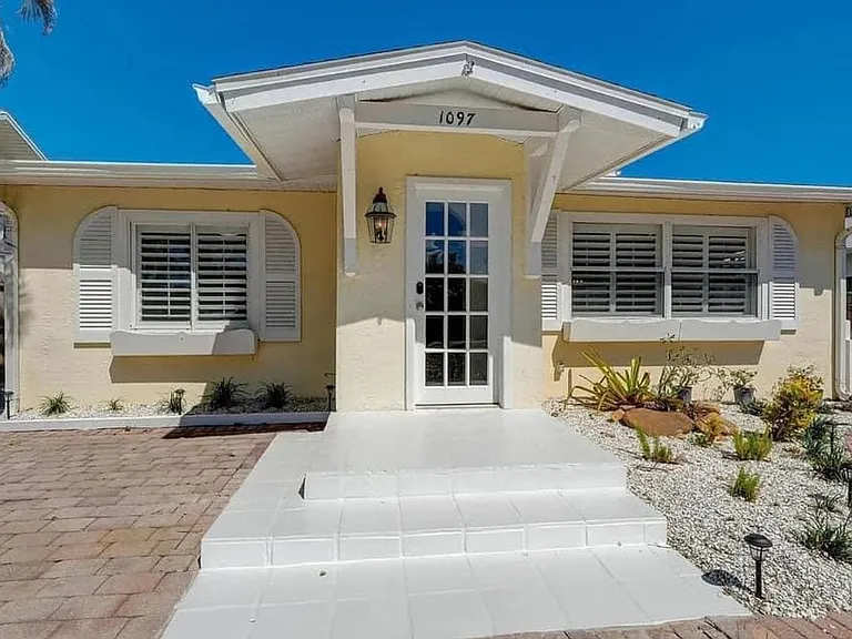 1097 Frank Whiteman Blvd — Photo 2
