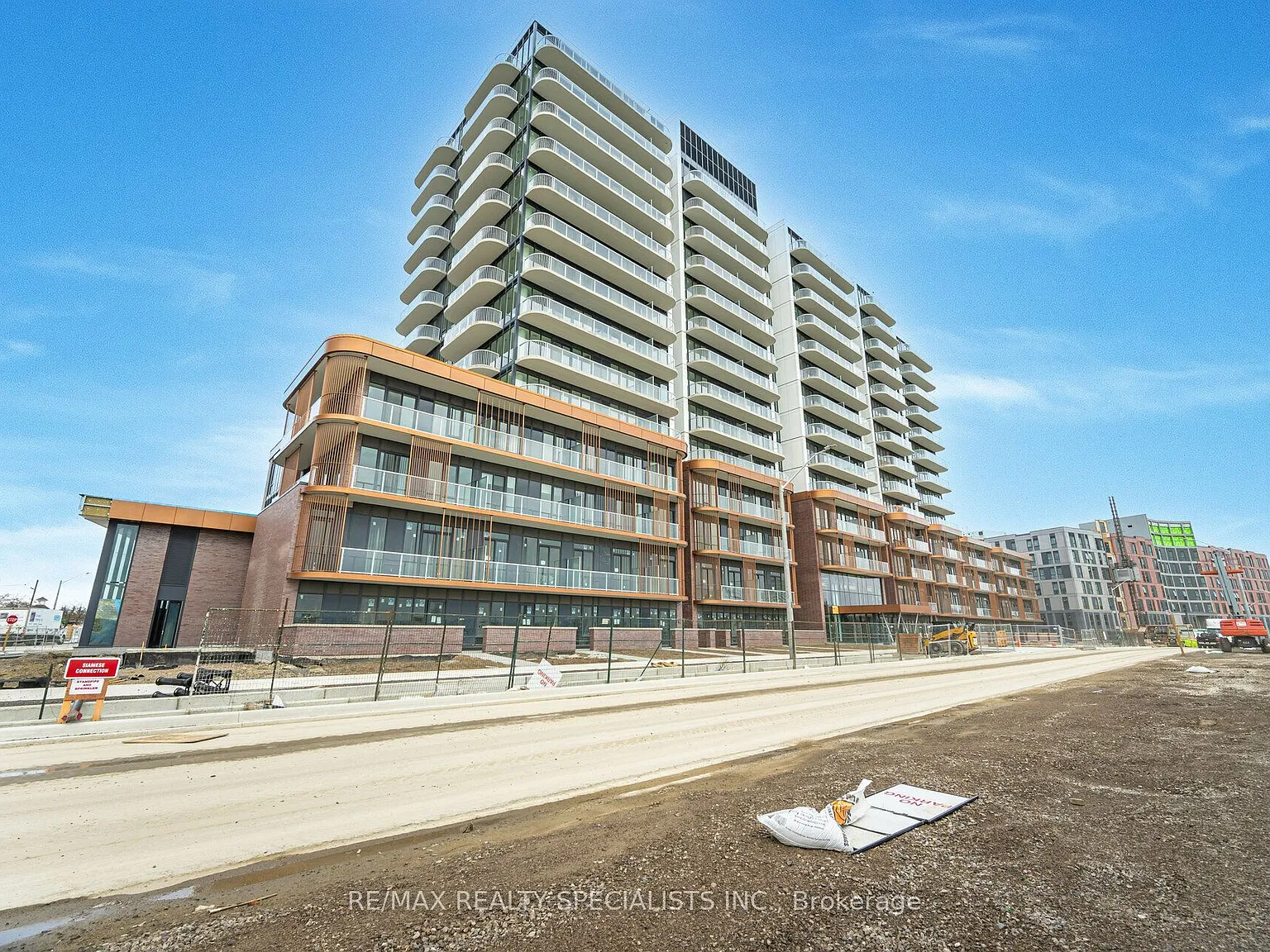 Brightwater II — Photo 2