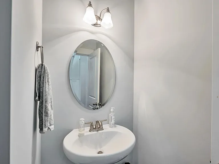 1001 Ryecroft Ln — Photo 3