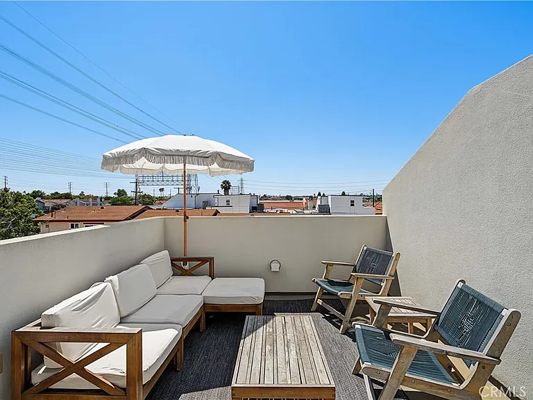 2707 Rockefeller Ln #B — Photo 29