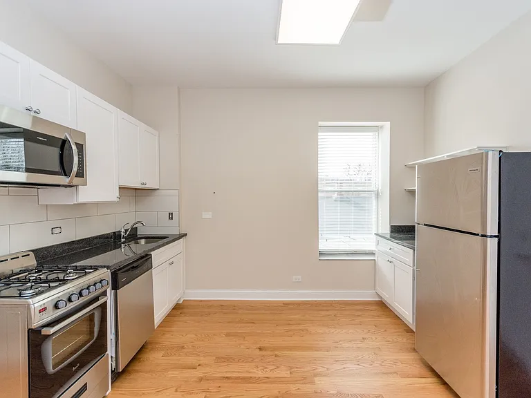 915 S Aberdeen St — Photo 11