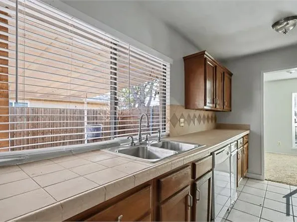 921 Middle Cove Dr, Plano, TX 75023