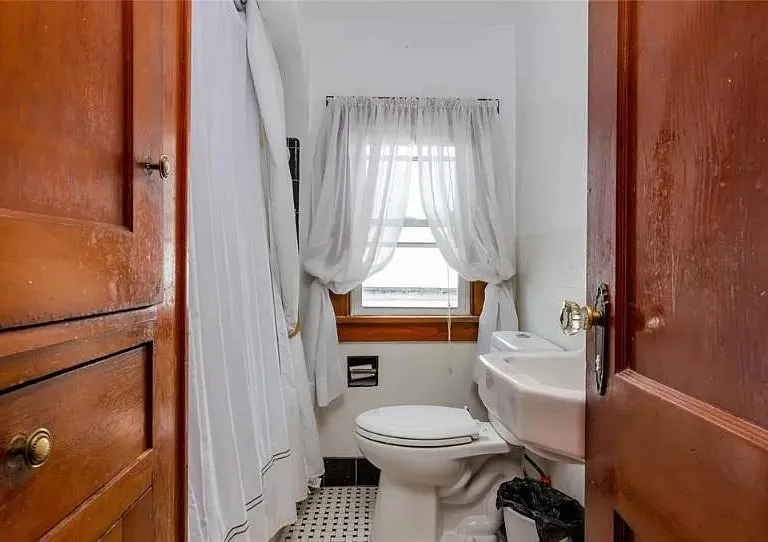 3 Jackson Ave #2 — Photo 6