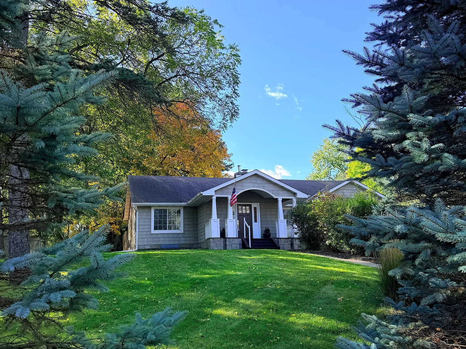 3 bed, 2374 sqft, $3,500 — Photo 4