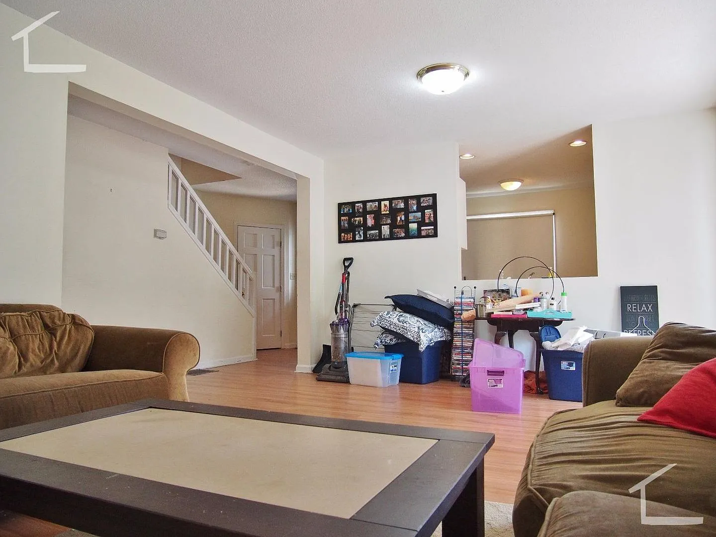 No Fee! Xl House W 2 Parking Inc, Laundry I/U -- New Hardwood Flooring, Pet Friendly, 2 Parking S... — Photo 4