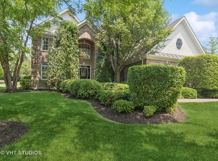 9750 Stonecastle Ln, Crystal Lake, IL 60014
