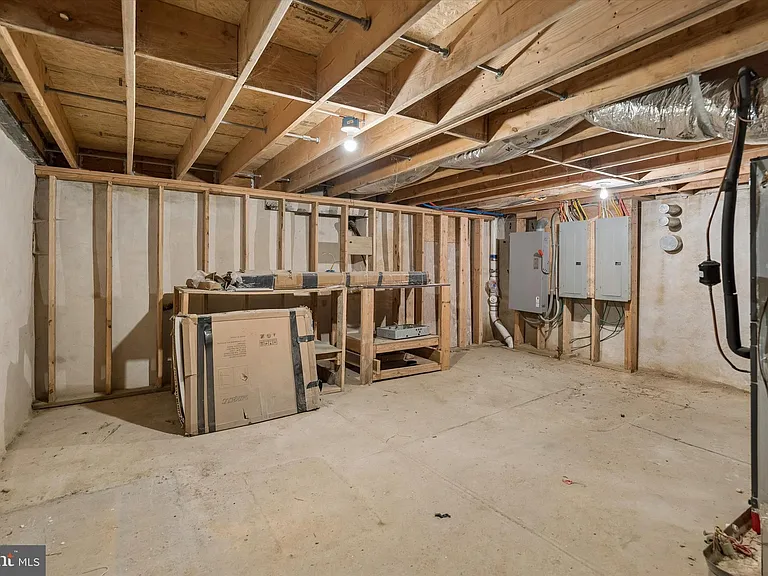 4359 Fleming St — Photo 42