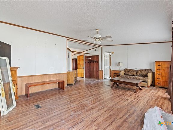 5th image of 1228 Country Ln