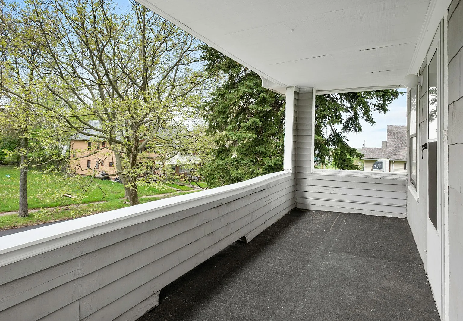 10413 Mount Auburn Avenue, Unit B (Upstairs) — Photo 3