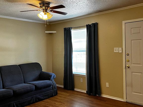 4th image of 228 Coopwood Ave #2
