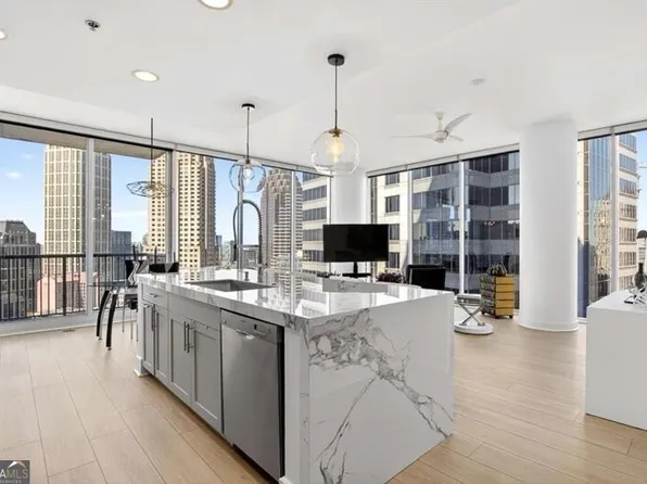 1080 Peachtree St NE Unit 2202, Atlanta, GA 30309