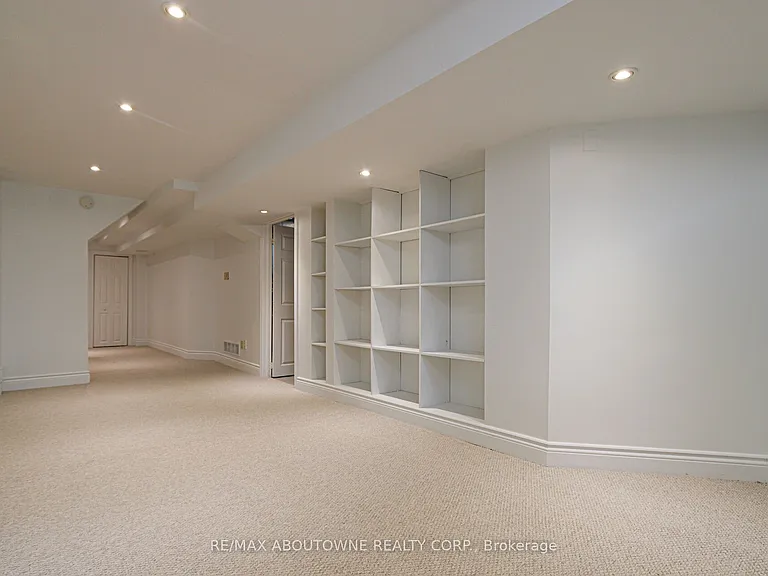 1114 Lindsay Dr — Photo 30